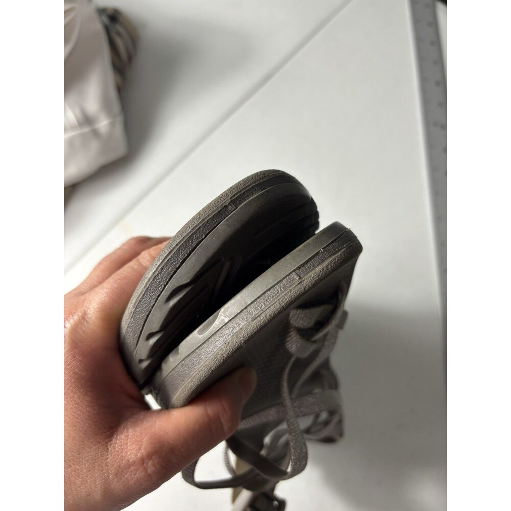 Chaco Cloud Women's Silver Gray Sandals Adventure Hiking Outdoors Strappy Sz 7 - Picture 3 of 15